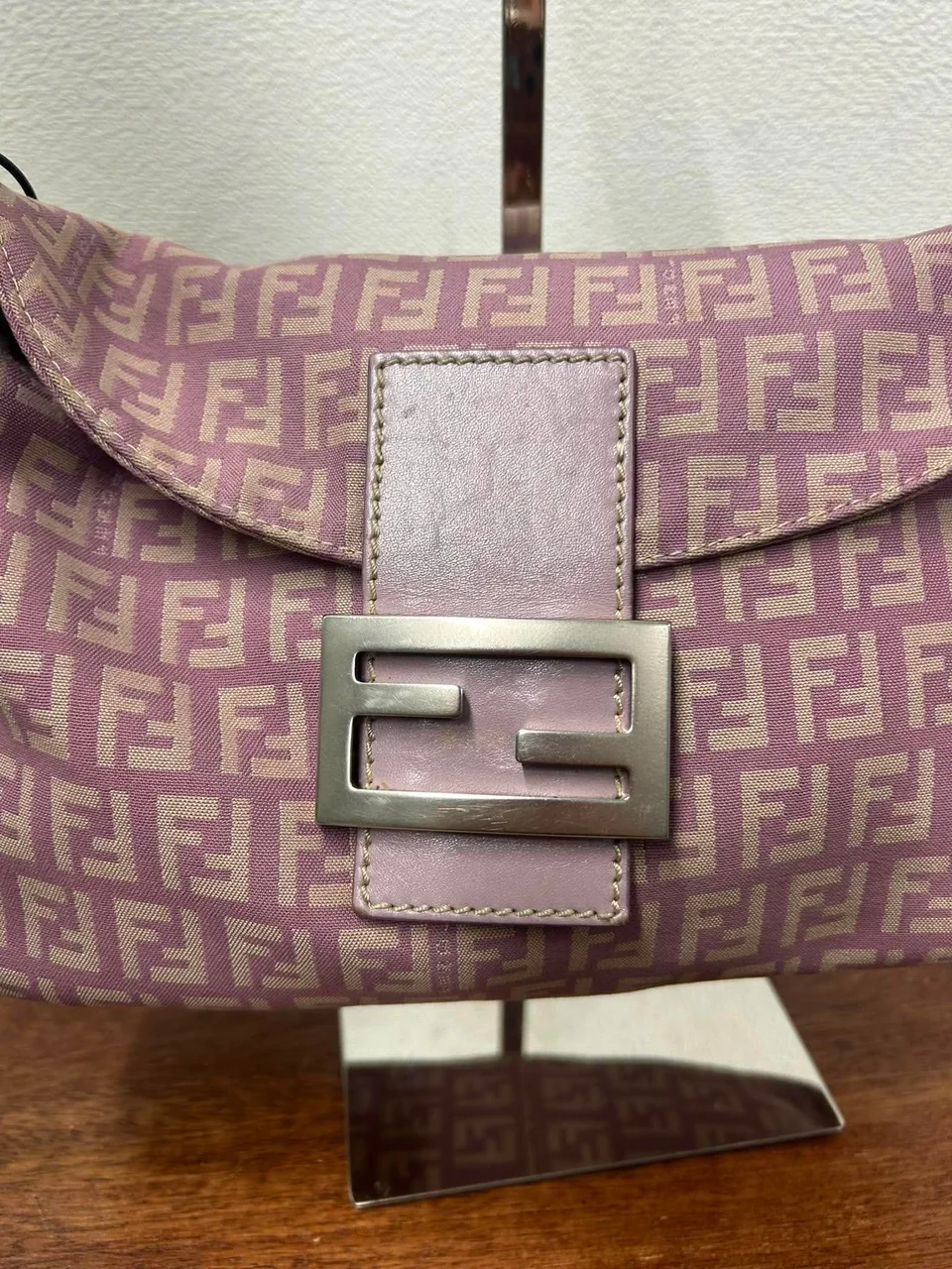 FENDI MAMMA BAGUETTE (PINK)