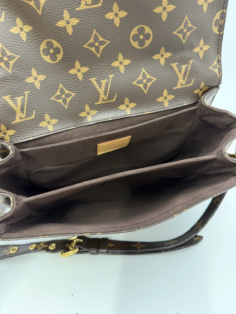 LV MONOGRAM BAG view 2