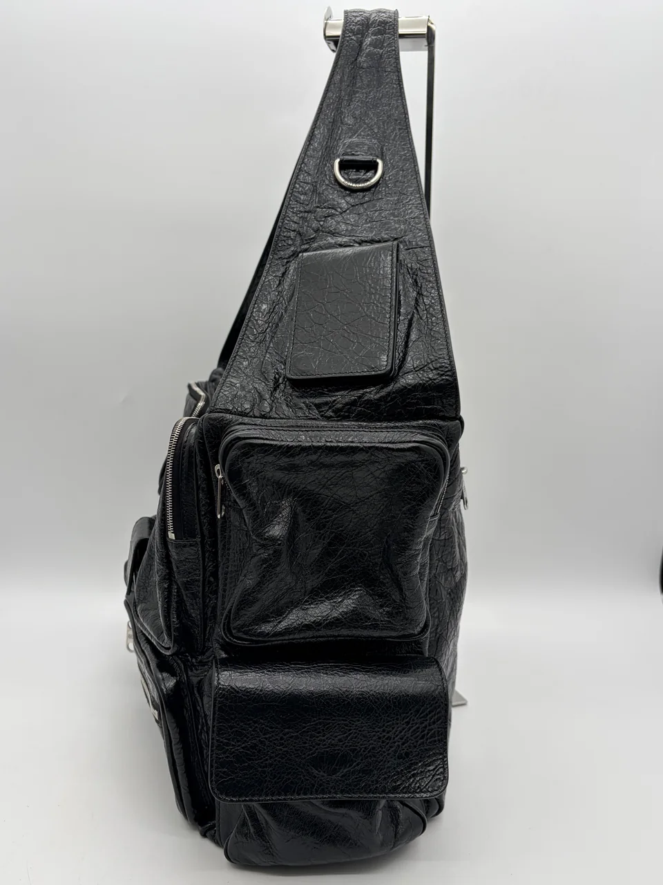 BALENCAIGA SUPER BUSY LEATHER SHOULDER BAG (BLACK) view 4