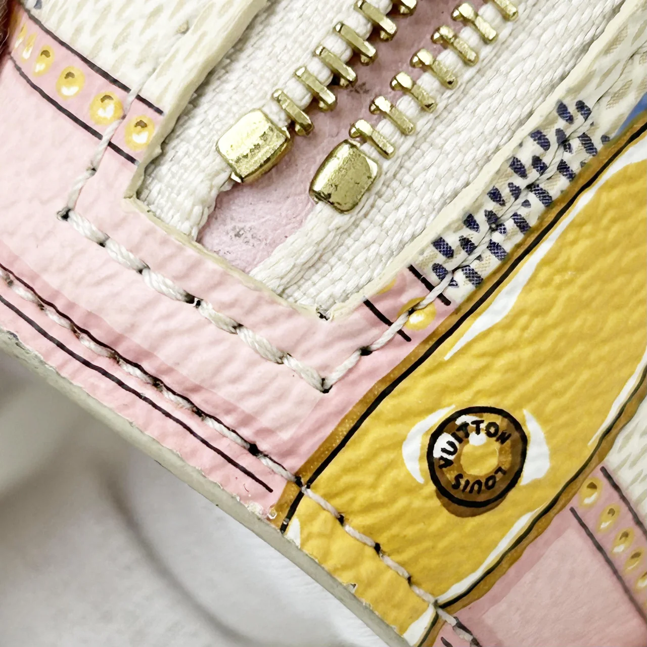 LV AZURE POCHETTE WEEKEND photo 24