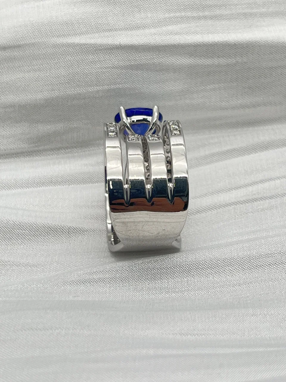 PT950 TANZANITE RING 2.6CTS 19G view 4