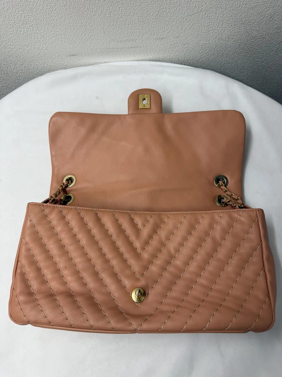 CHANEL CHEVRON 31 SINGLE FLAP view 8