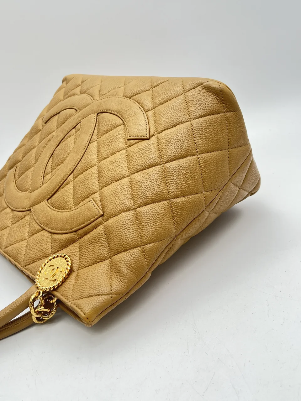 CHANEL CAVIAR RE-RELEASE TOTE BAG (6 SERIAL CODE) view 4