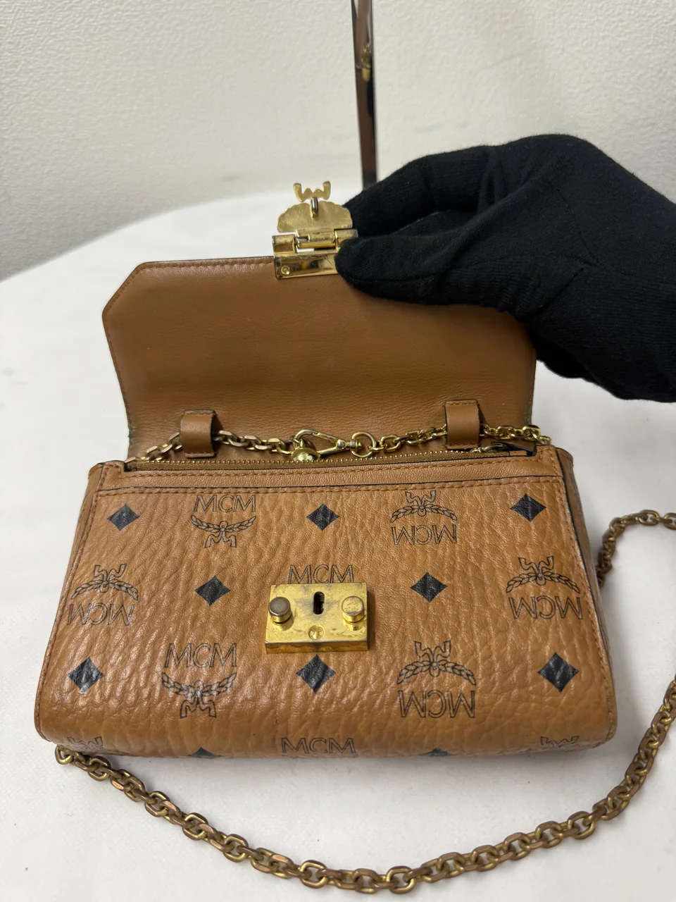 MCM CHAIN SHOULDER BAG view 7