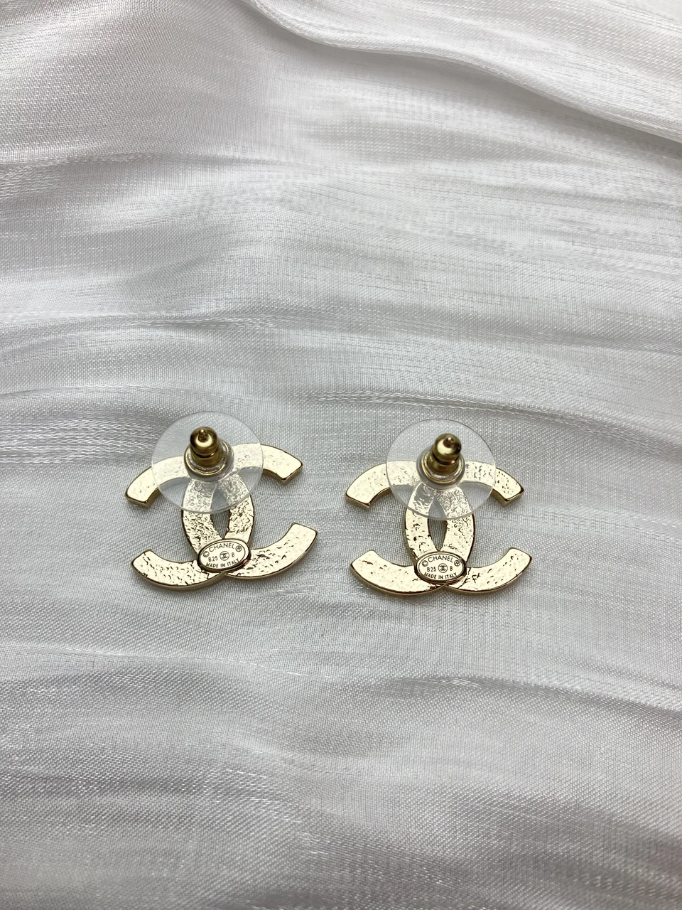 CHANEL EARRINGS view 8