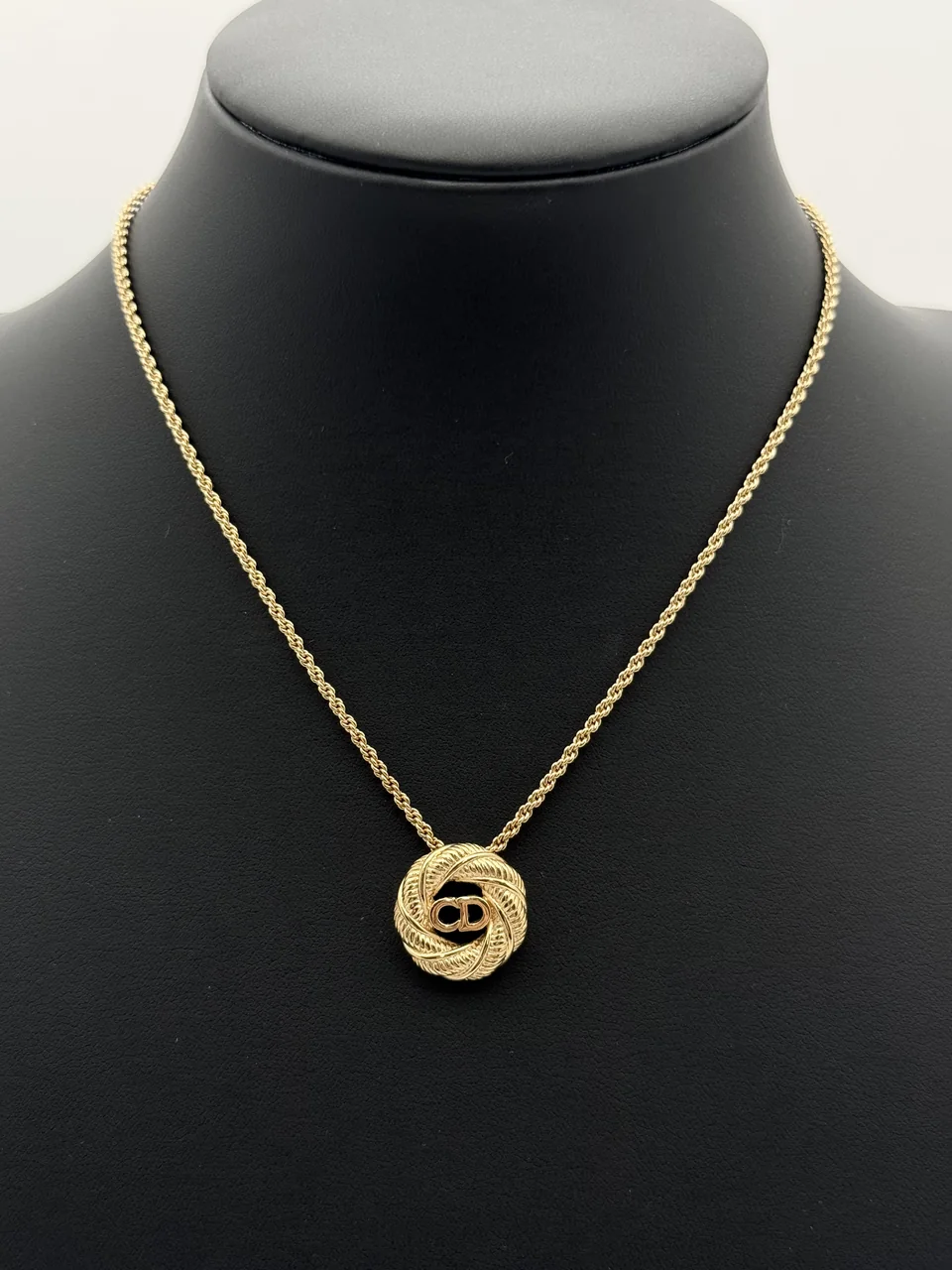 DIOR EARRINGS&NECKLACE SET hover