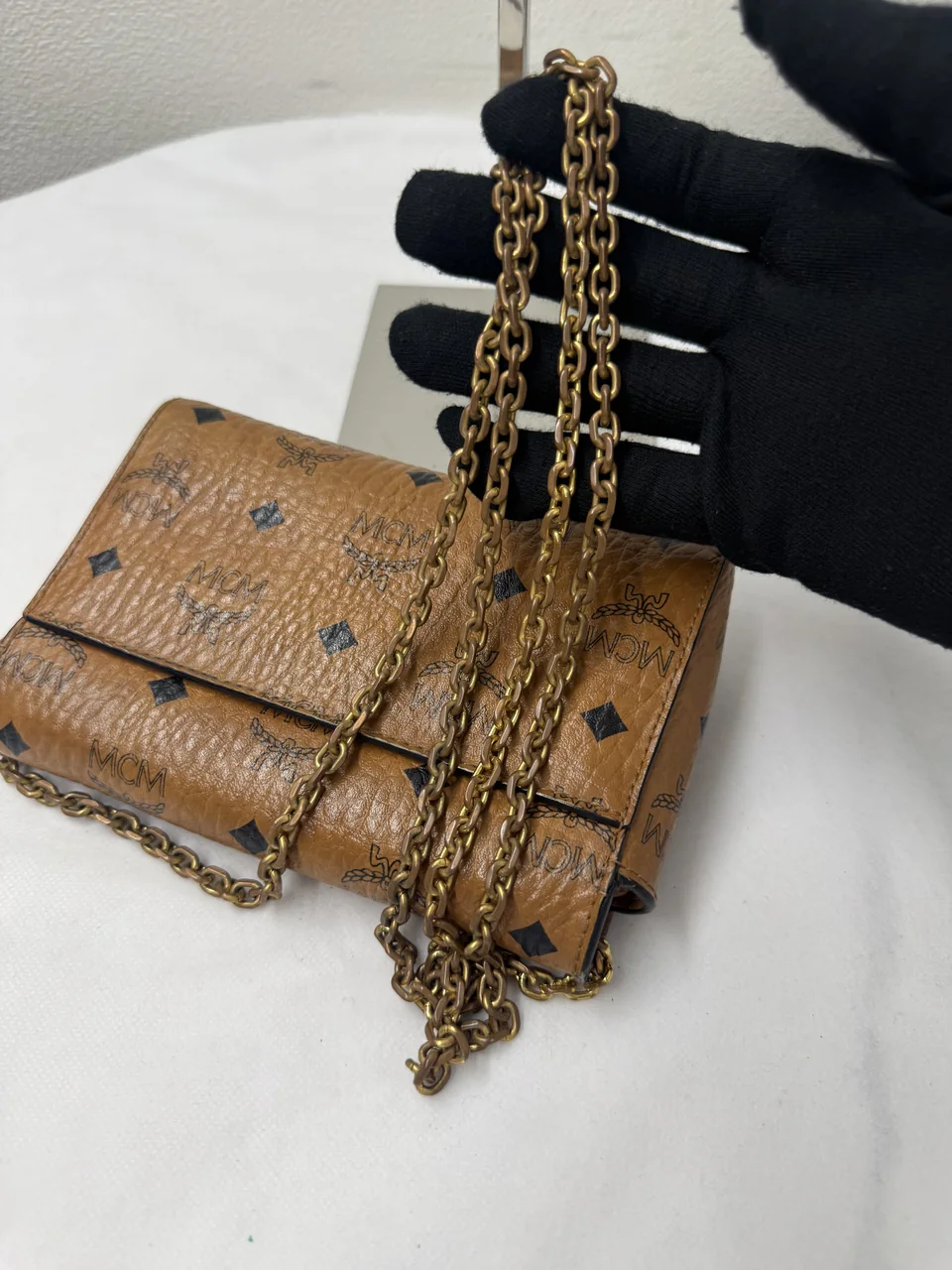 MCM CHAIN SHOULDER BAG hover