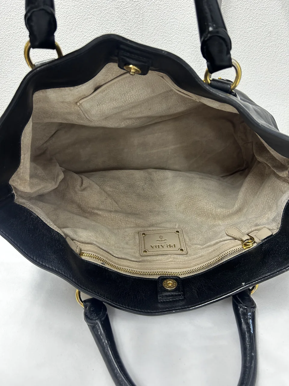 PRADA BAG view 3