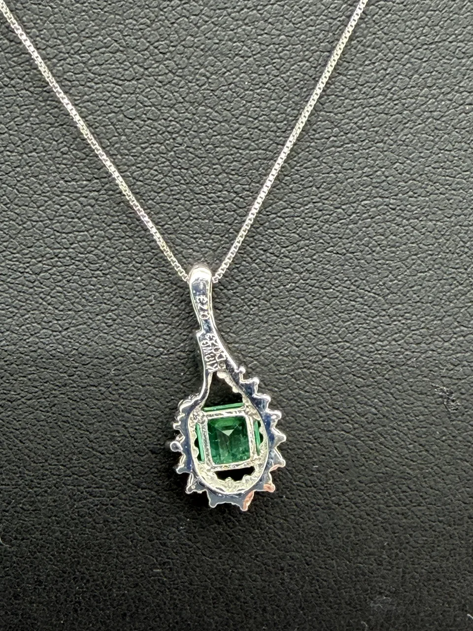 18KT/K18WG EMERALD NECKLACE E0.73CT FD0.23CT 2.7G view 4