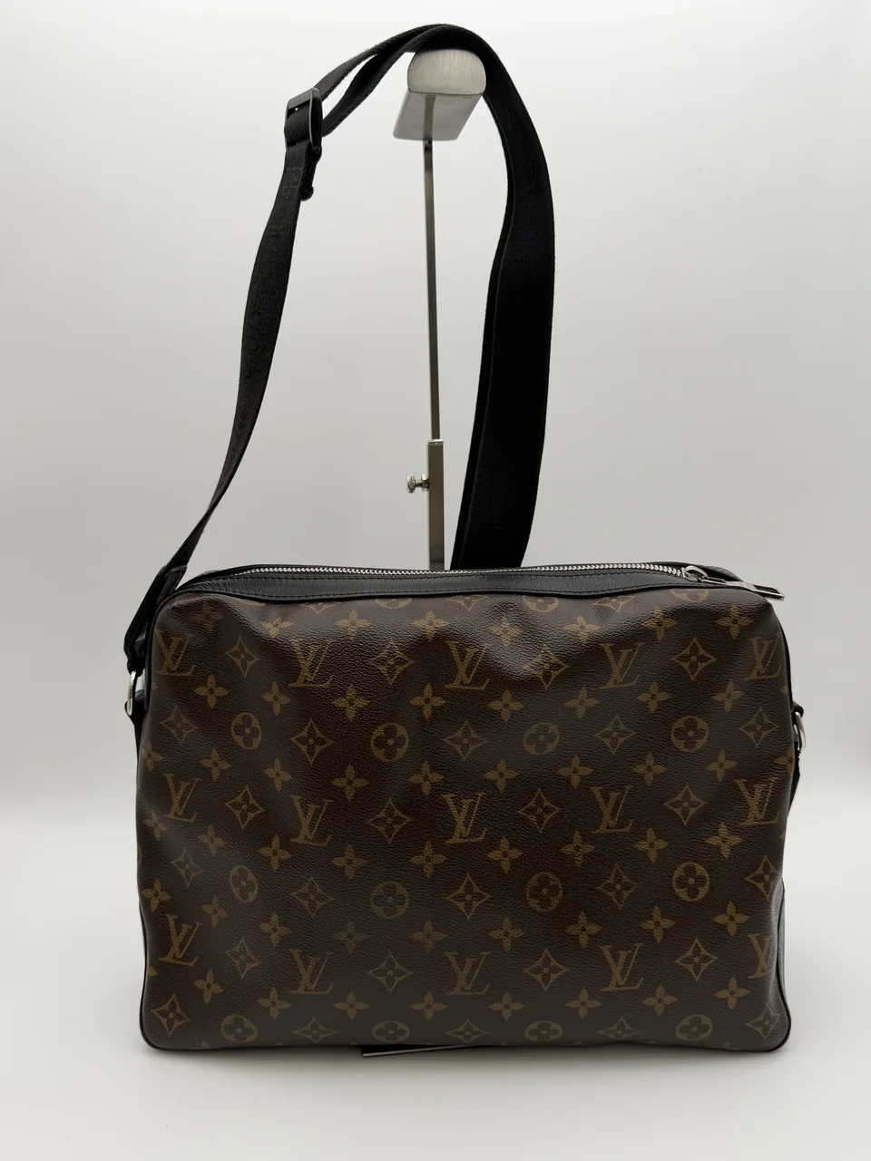 LV MCARTHUR TORRES view 12
