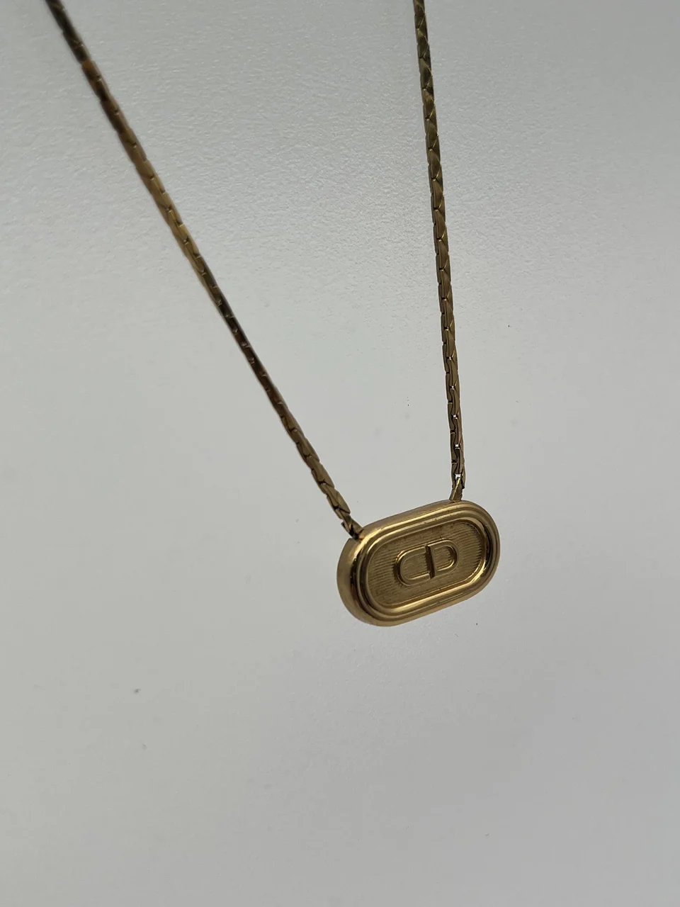 DIOR NECKLACE view 3