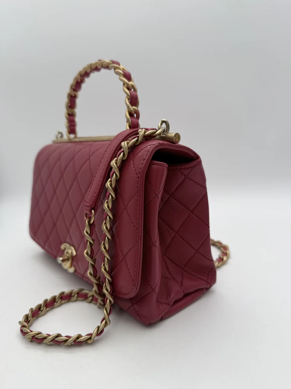 CHANEL SHOULDER BAG view 5