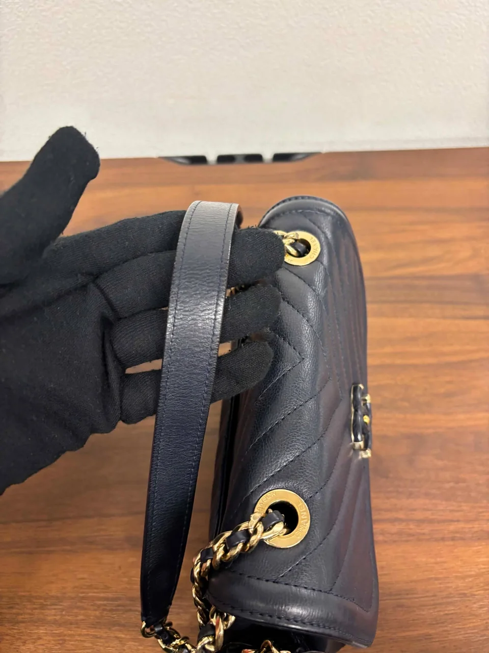 CHANEL V-STITCH SHOULDER BAG view 4