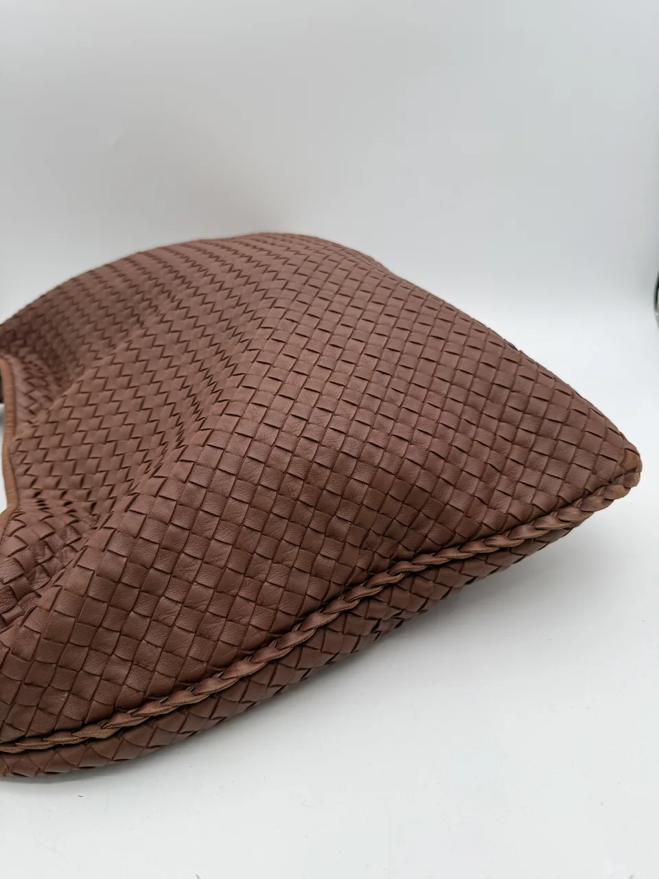 BOTTEGA VENETA INTRECCIARTO HOBO (BROWN) view 6