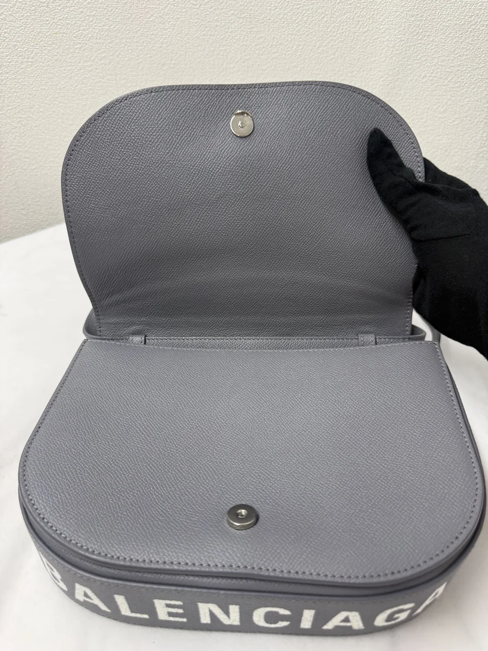 BALENCIAGA SHOULDER BAG view 6