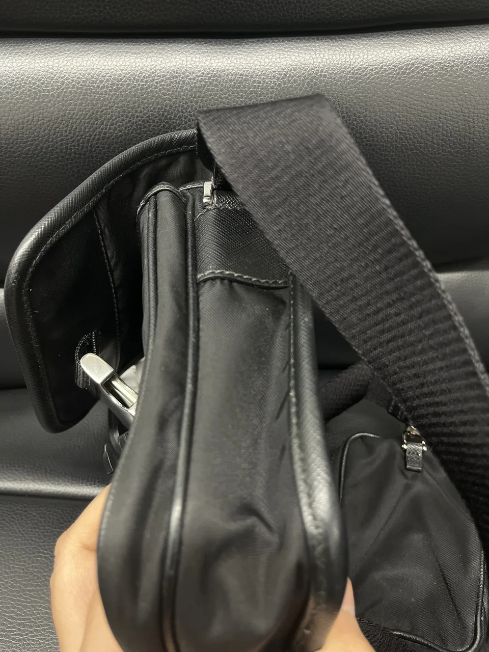 PRADA SAFFIANO SHOULDER BAG (BLACK) photo 4