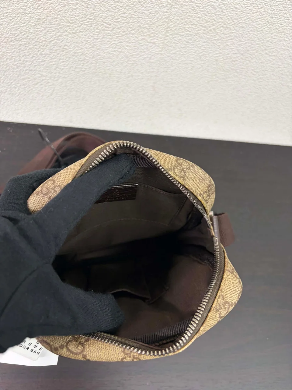 GUCCI GG SUPREME SHOULDER BAG view 6