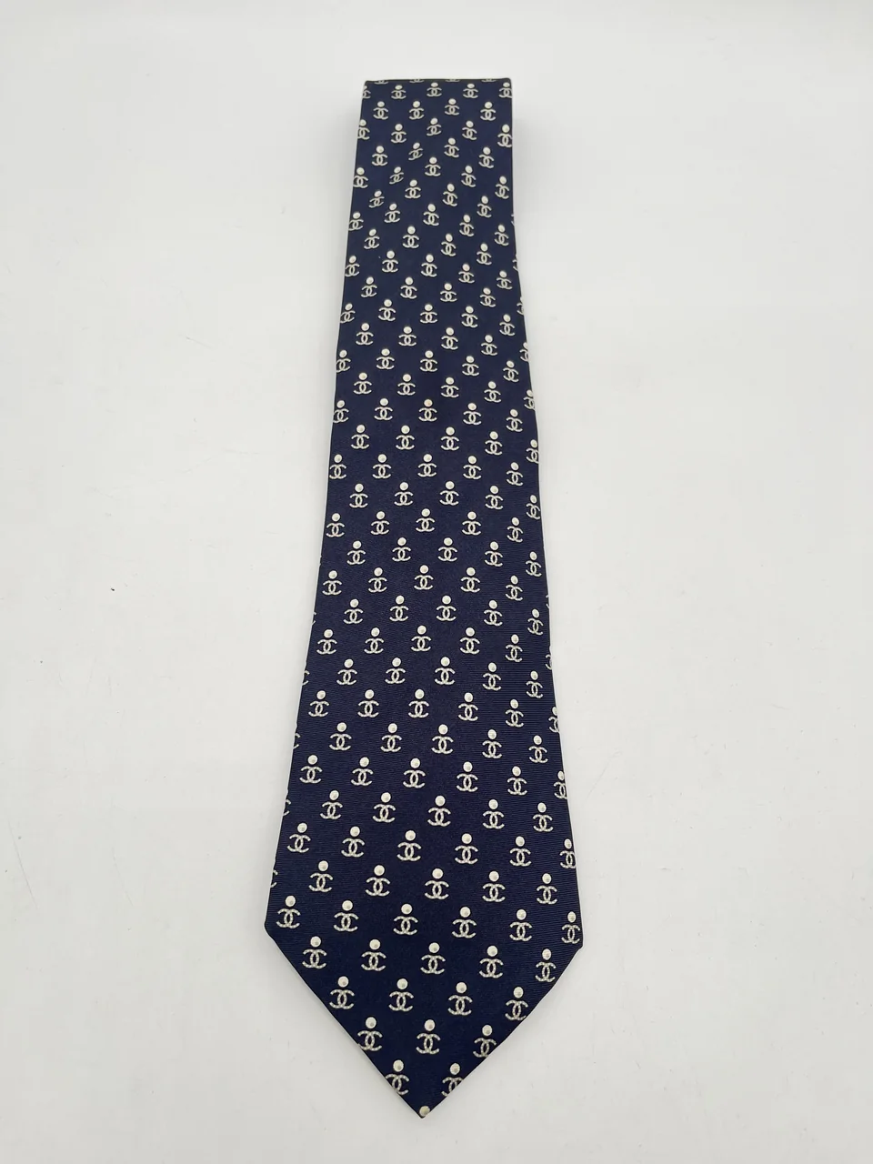 CHANEL COOC MARK NECKTIE