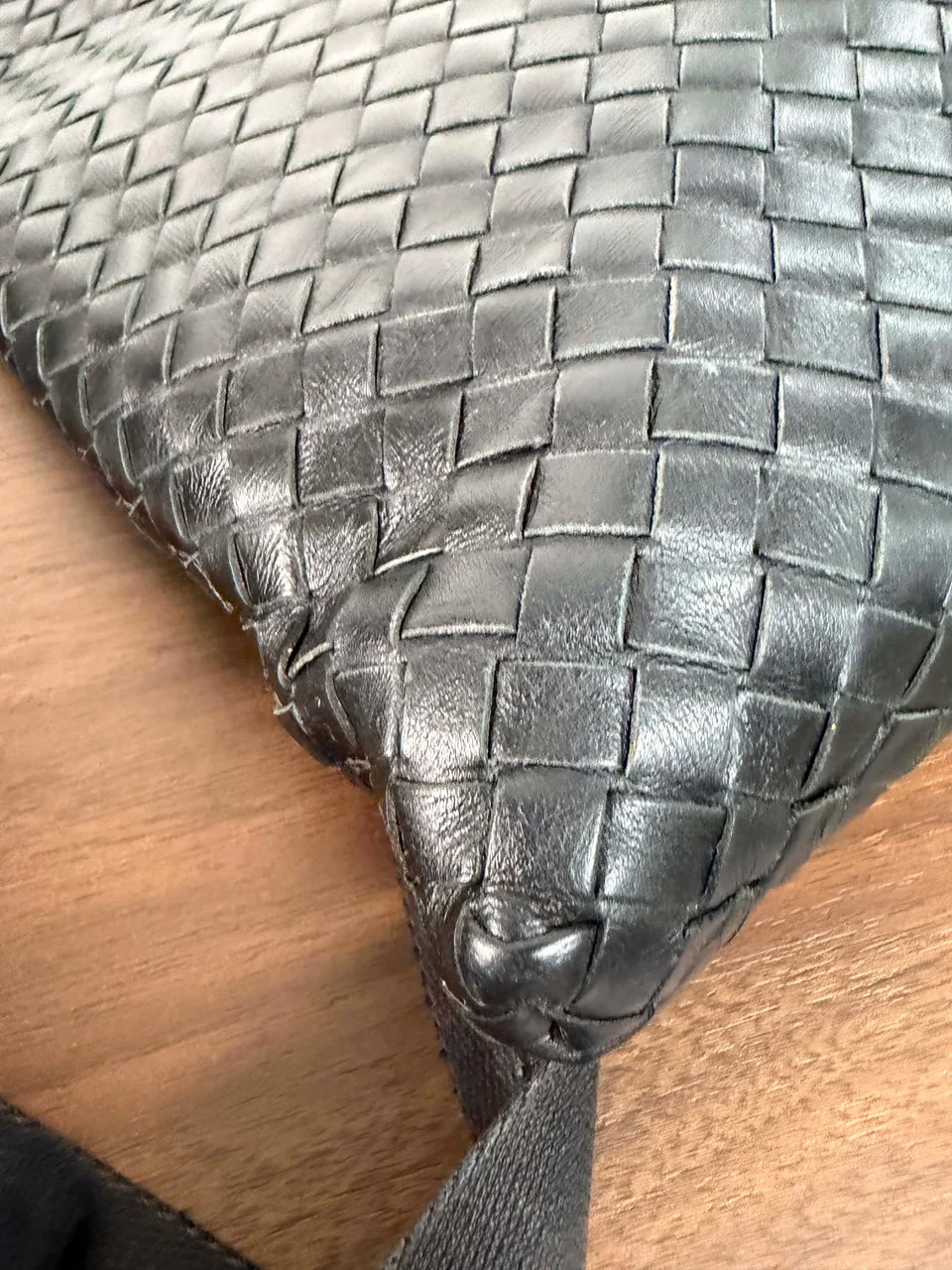 BOTTEGA VENETA INTRECCIATO SHOULDER BAG view 4