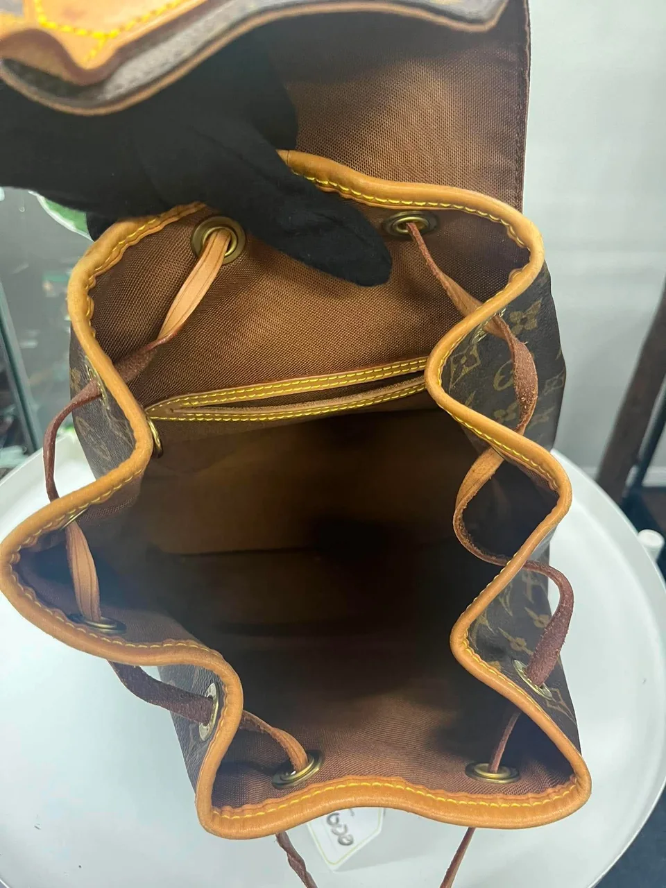 LV MONOGRAM MONTSOURIS MM view 4