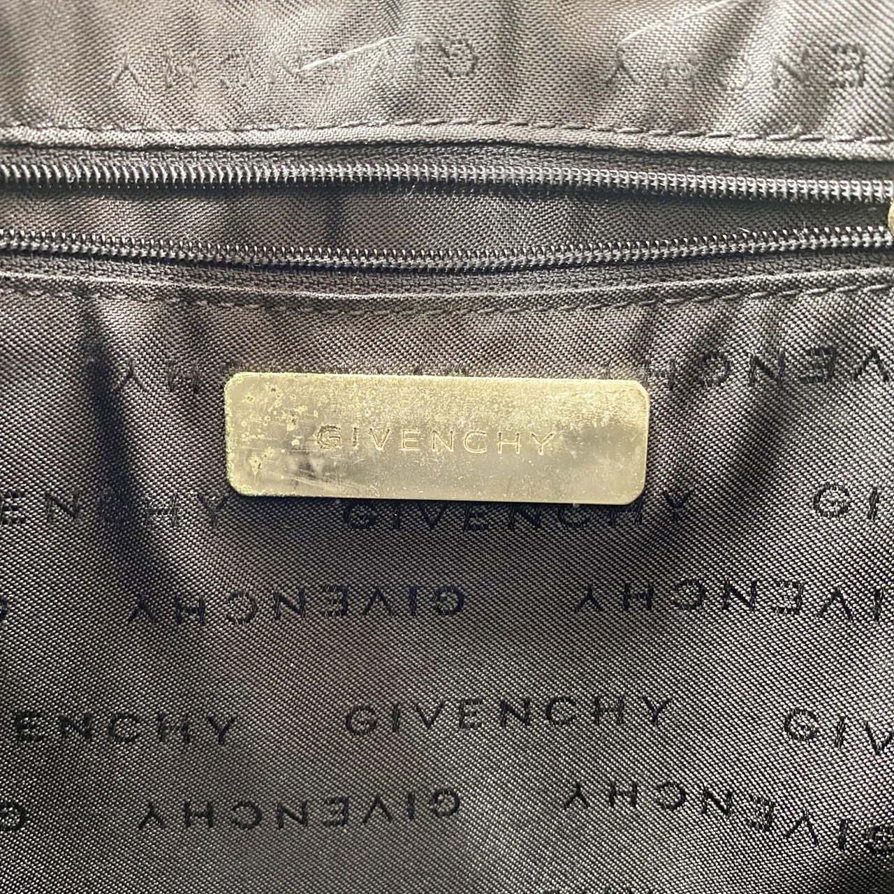 GIVENCHY HANDBAG (BLACK) view 9