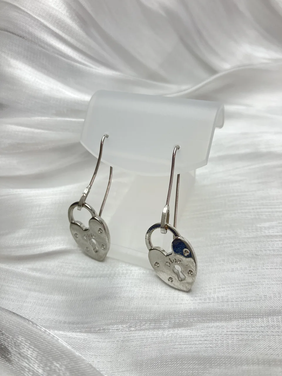 DIOR EARRINGS view 3