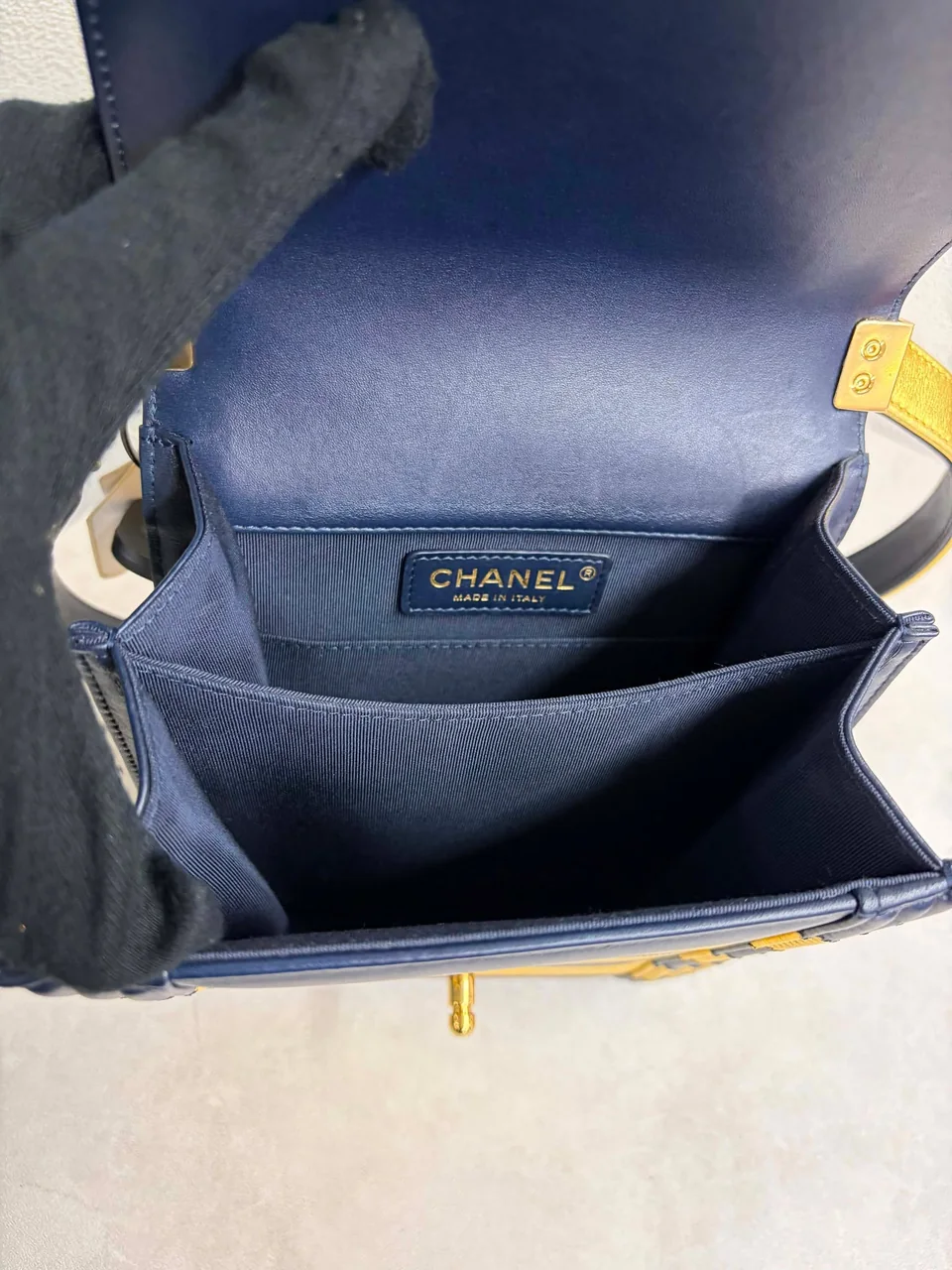 CHANEL AS0129 BAG view 2
