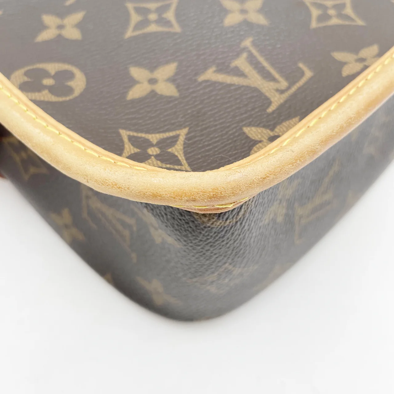 LV MONOGRAM SOLOGNE view 6