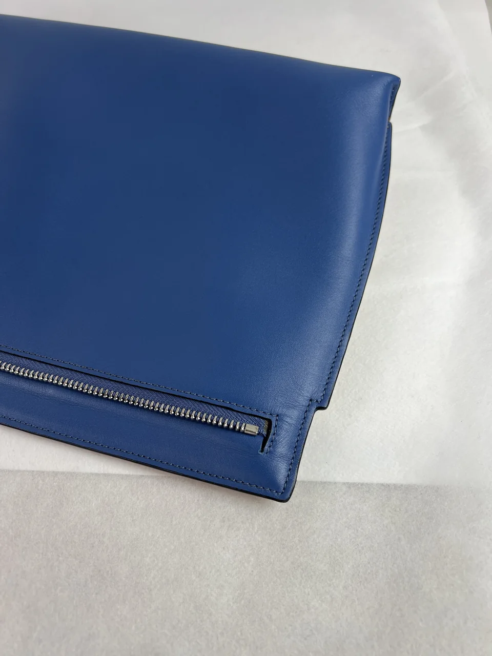 LOEWE SHOULDER BAG view 3