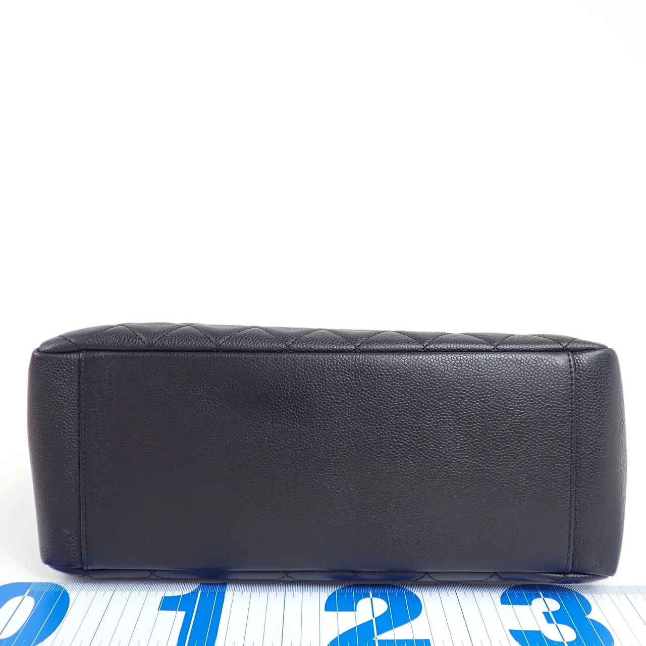 CHANEL CAVIAR GST view 12