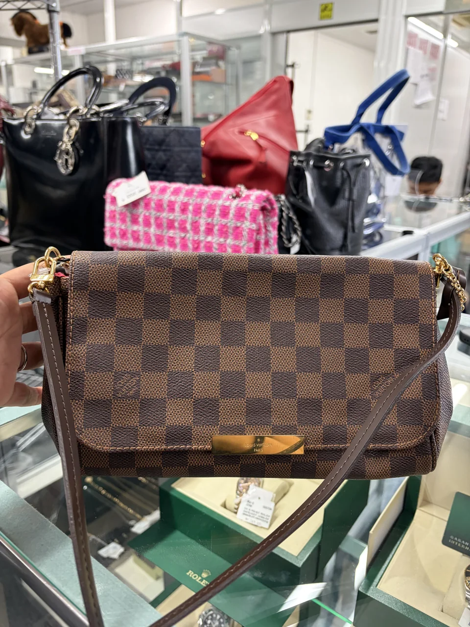 LV DAMIER FAVORITE view 2