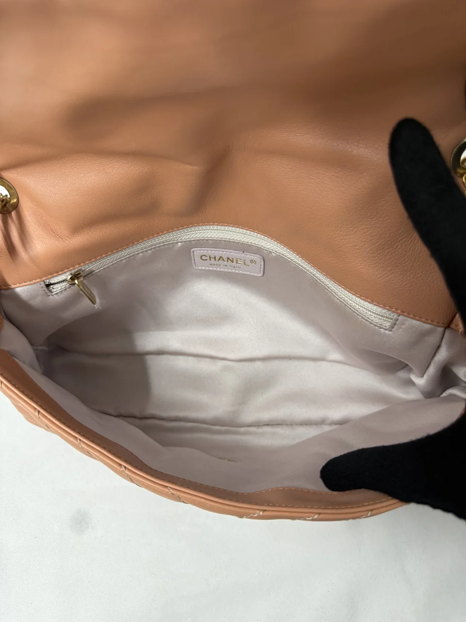 CHANEL CHEVRON 31 SINGLE FLAP view 9