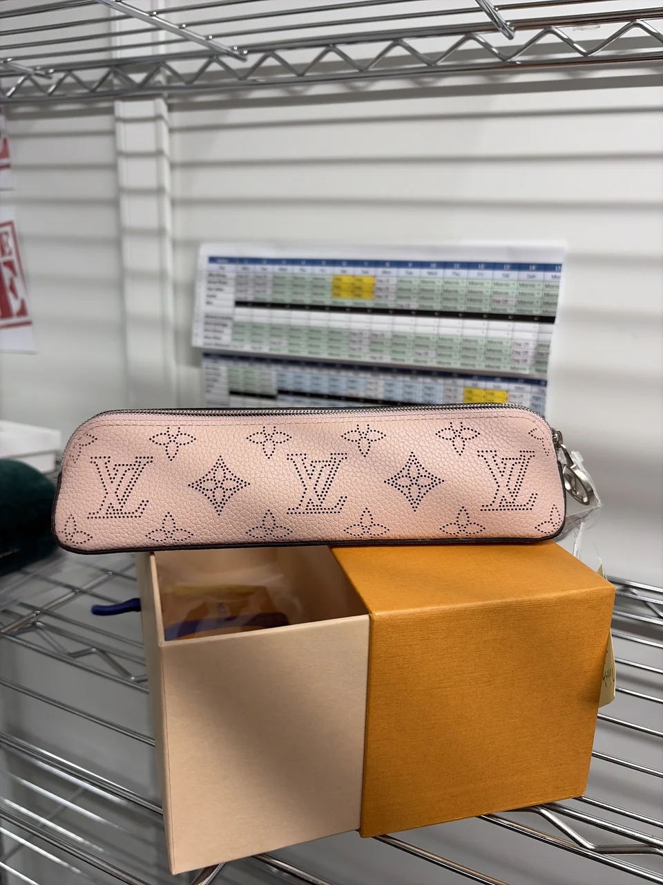 LV MAHINA TROUSSE ELIZABETH