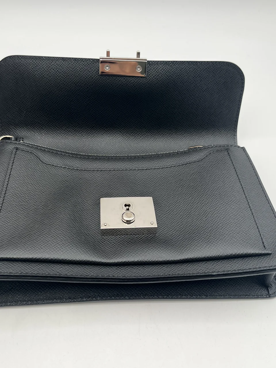 LOUIS VUITTON CLUTCH BAG FOR MEN (BLACK) view 9