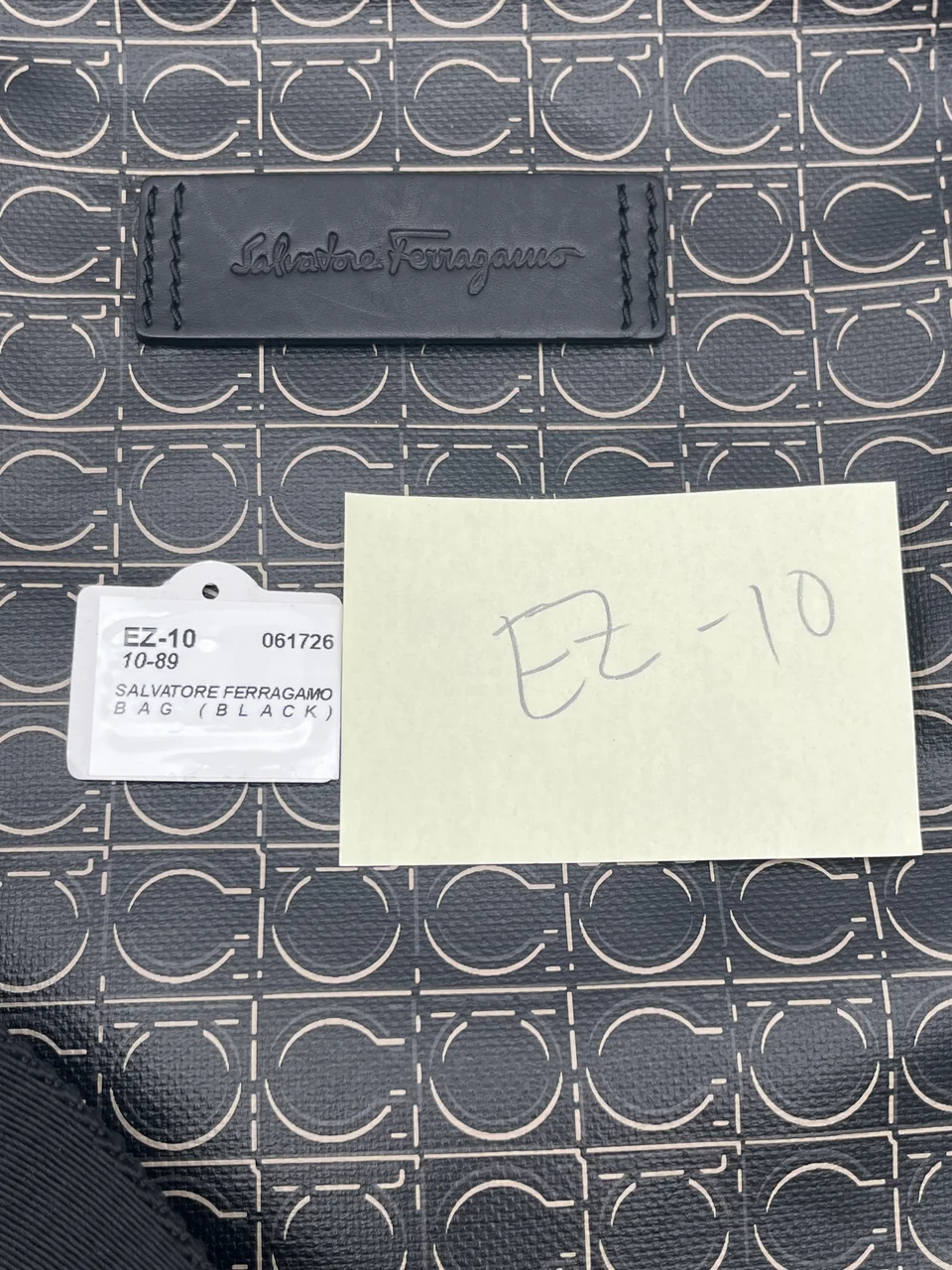 SALVATORE FERRAGAMO BAG (BLACK) hover