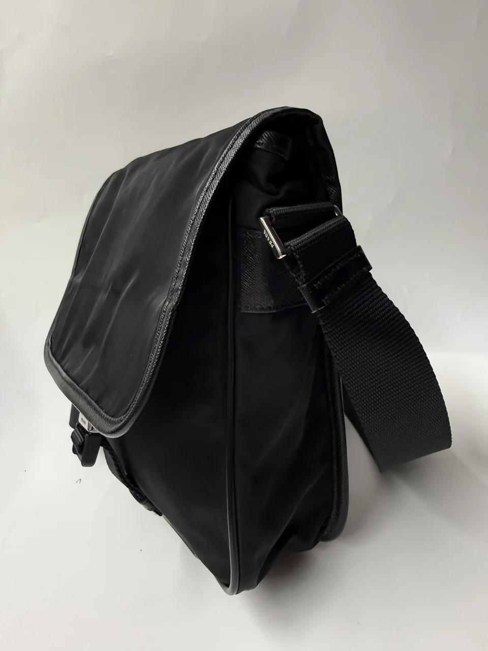 PRADA NYLON SHOULDER BAG (BLACK) view 4