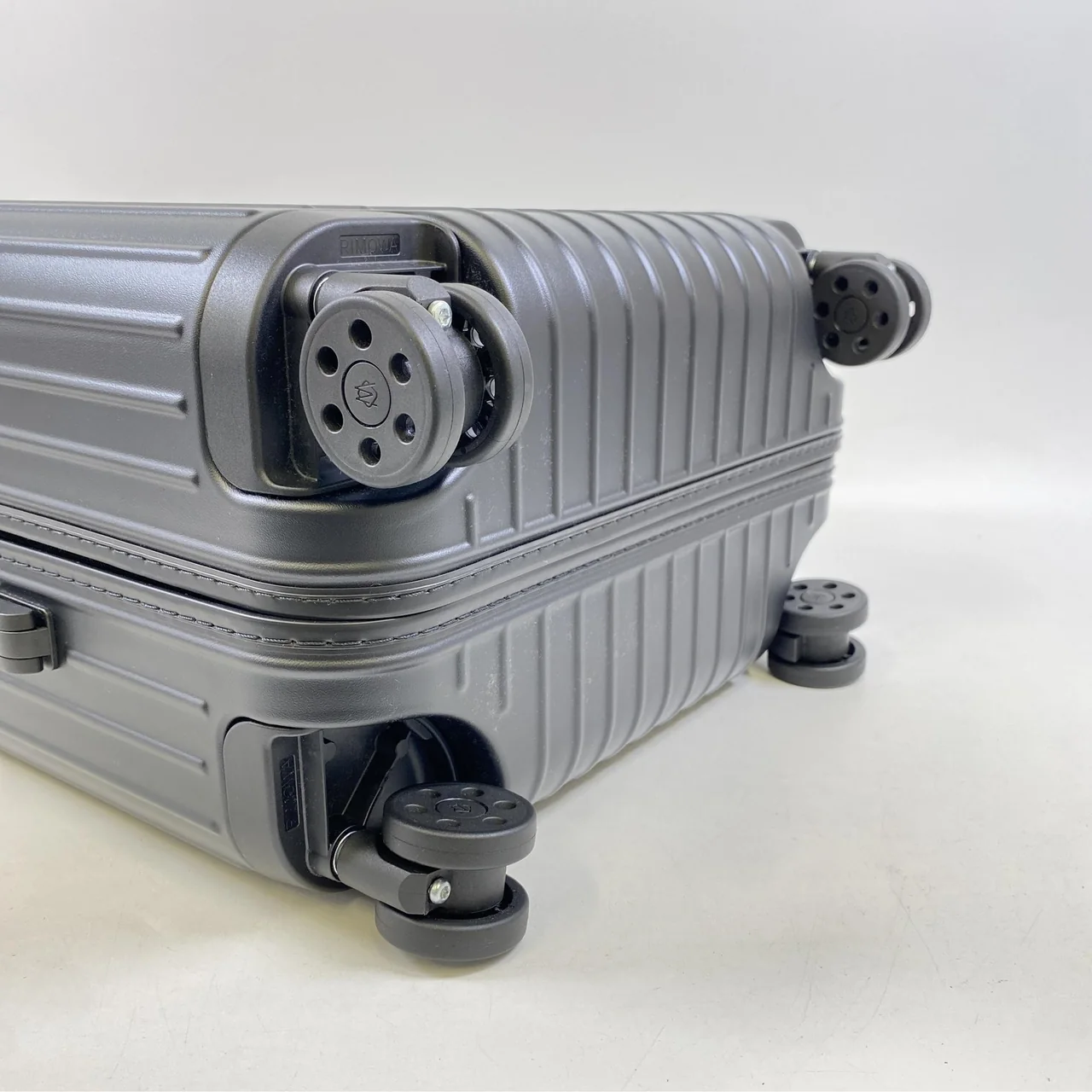 RIMOWA ESSENTIAL CABIN (BLACK) view 13