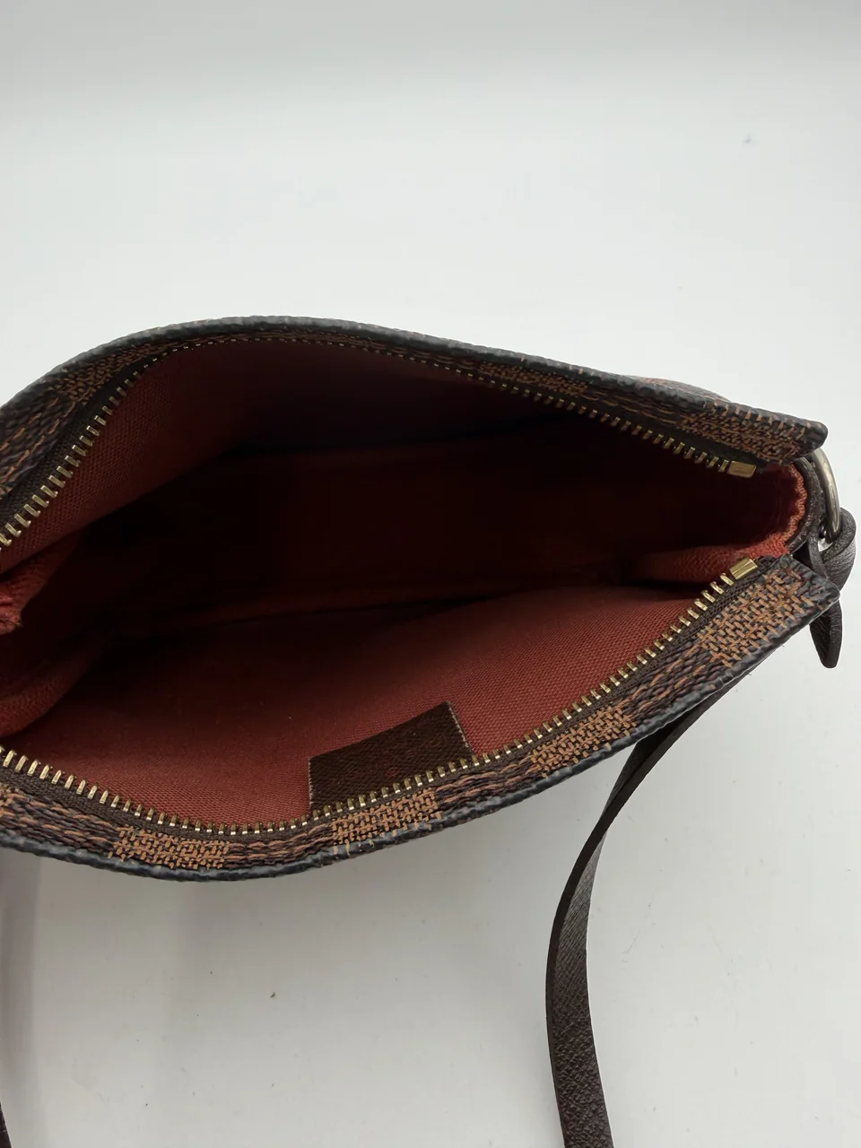 LV DAMIER TROUSSE MAKEUP hover