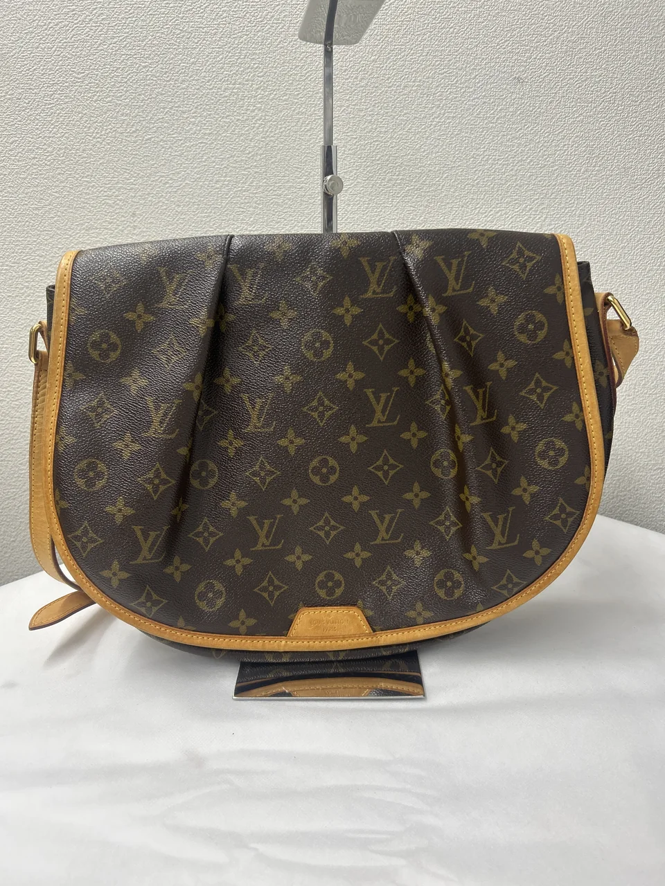 LV MONOGRAM MENILMONTANT MM view 12