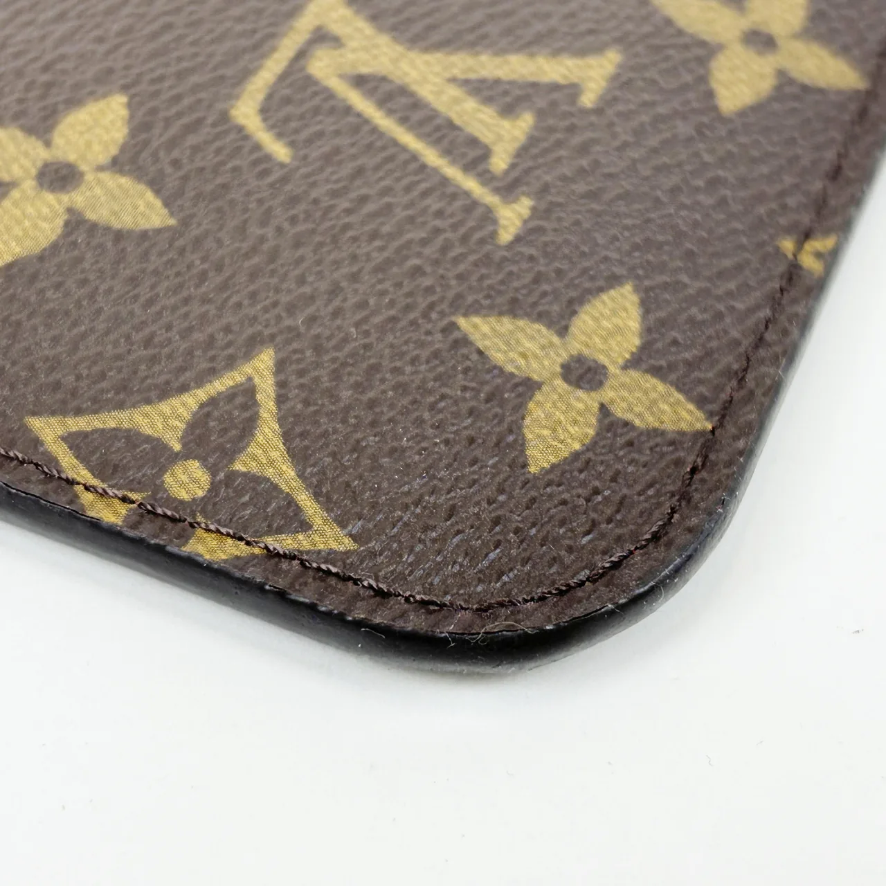 LV MONOGRAM NEVERFULL POUCH view 5
