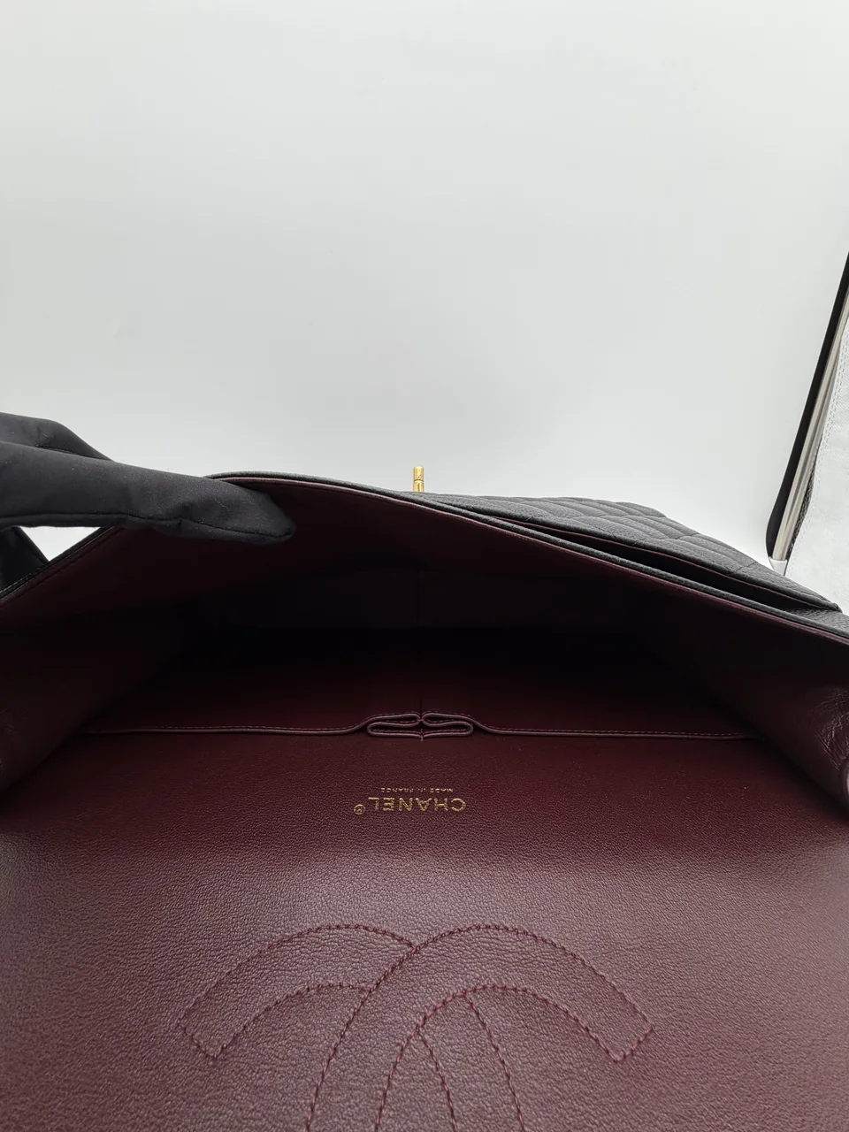 CHANEL CAVIAR MAXI DECA MATELASSE (18 SERIAL CODE) view 11