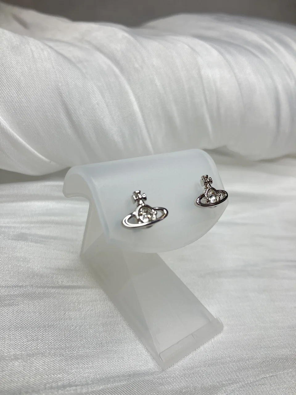 VIVIENNE WESTWOOD EARRINGS hover