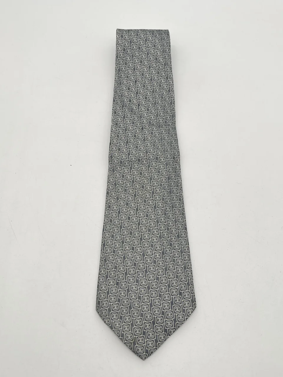 CHANEL NECKTIE (GRAY)