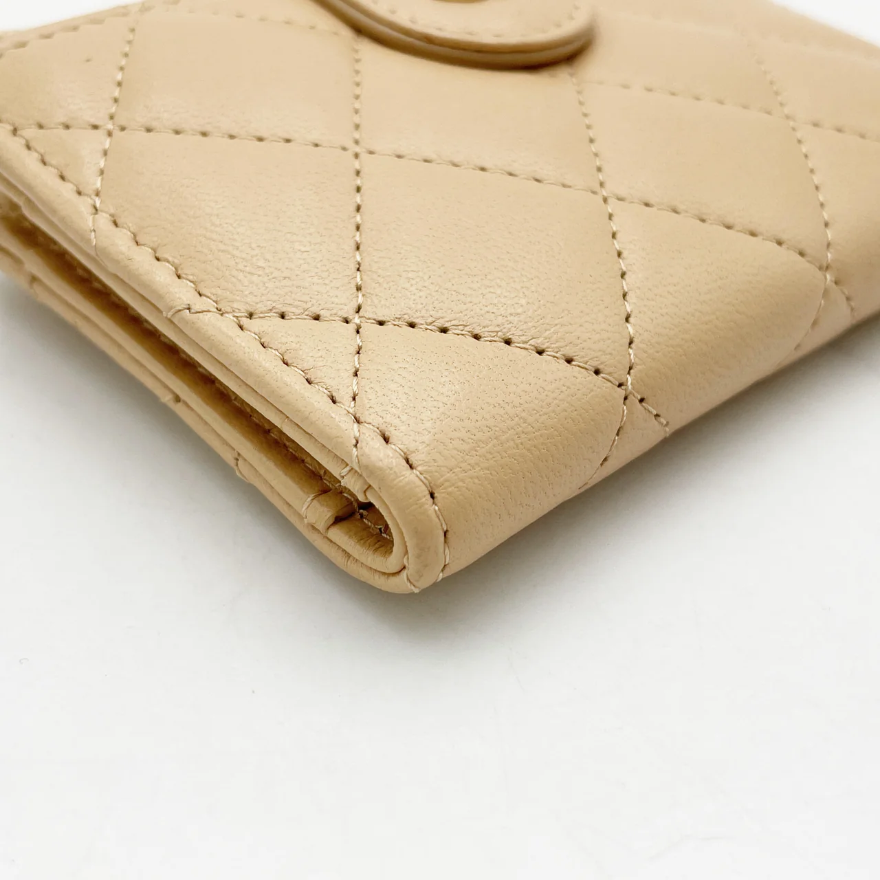 CHANEL LAMB SKIN BIFOLD WALLET (31 SERIAL CODE) view 4