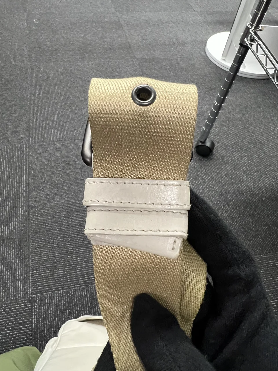 BOTTEGA VENETA INTRECCIATO CROSSBODY BAG (IVORY) view 7