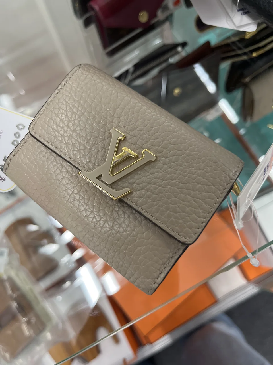 LV TAURILLON PORTEFEUILLE CAPUCINE XS