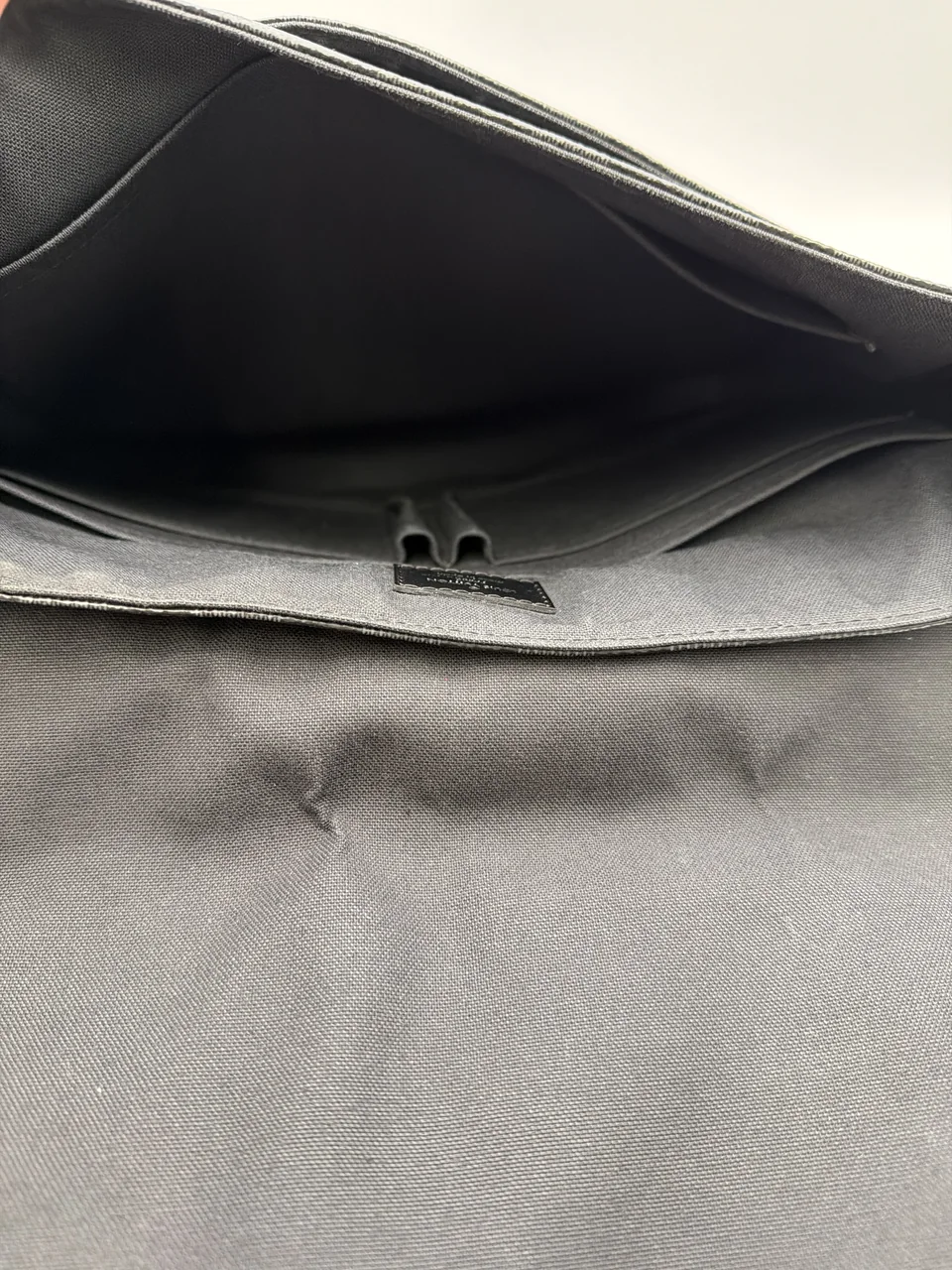 LV DAMIER GRAPHITE DISTRICT PM view 6