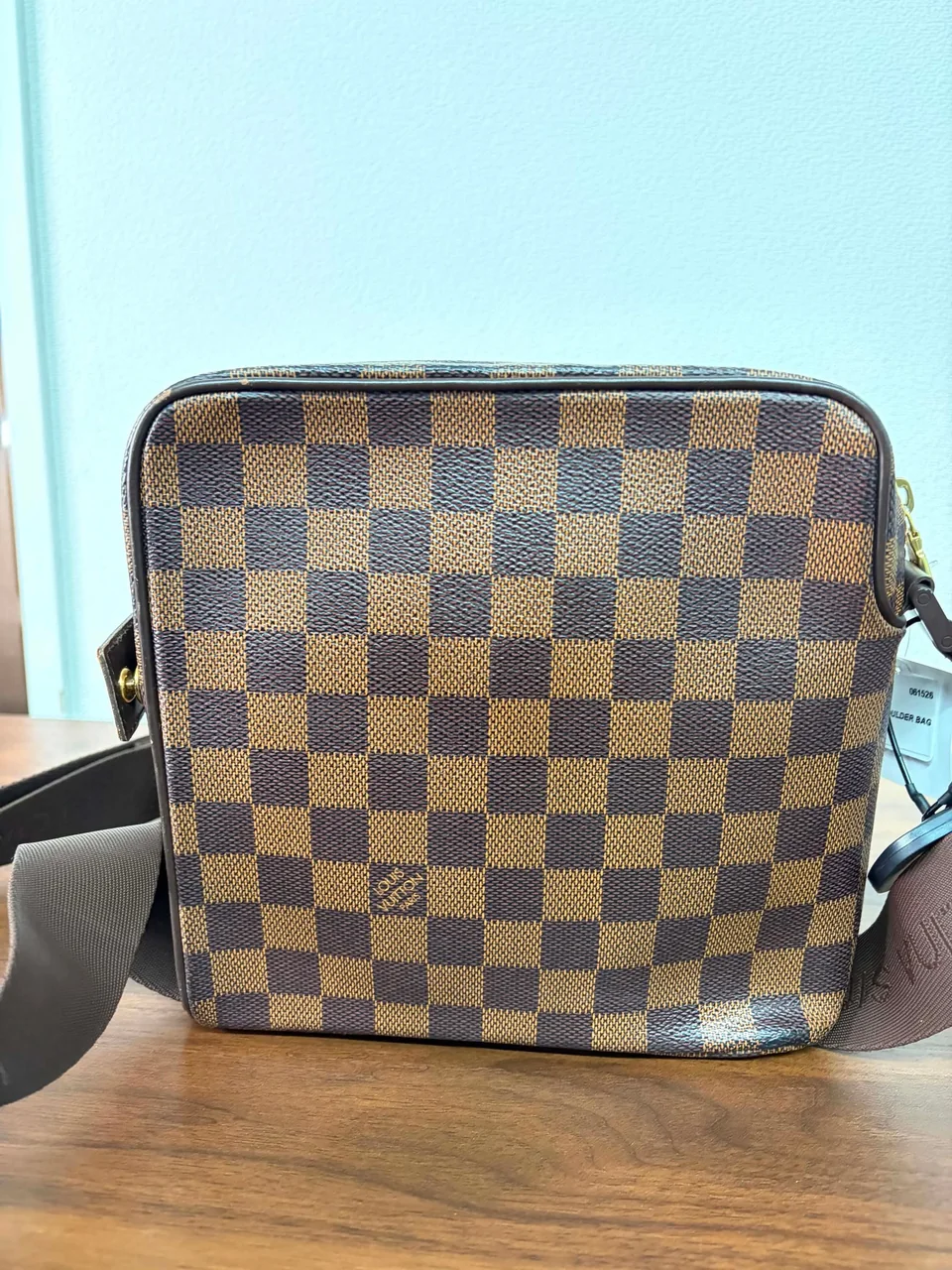 LV SHOULDER BAG view 6