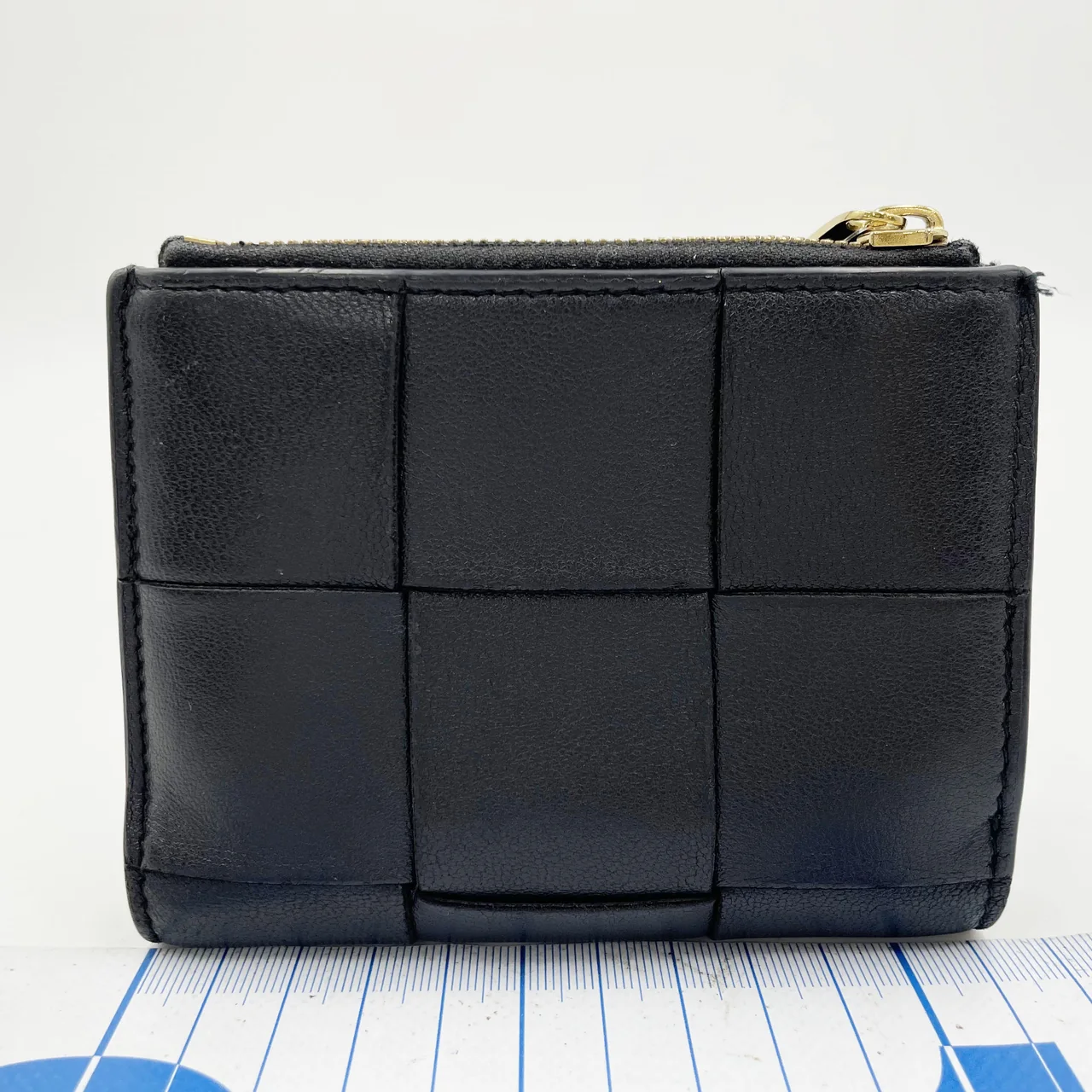 BOTTEGA VENETA BIFOLD WALLET (BLACK) hover