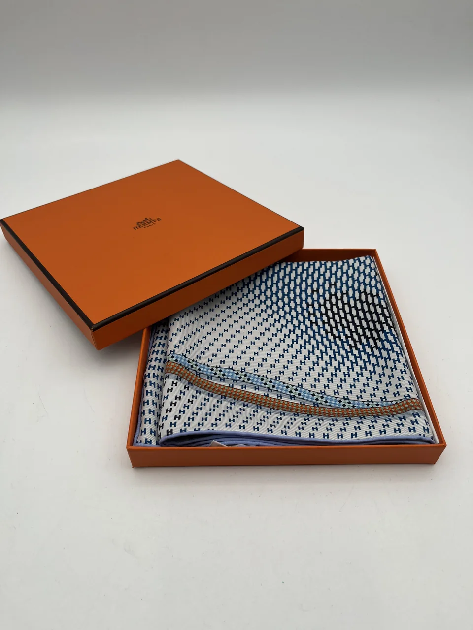 HERMES SCARF hover